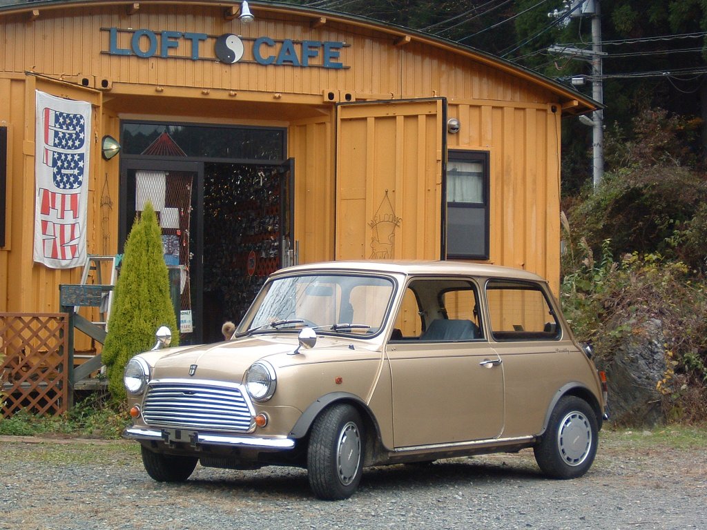 オースチン・ローバー・ミニ・ピカデリー(Austin-Rover Mini
