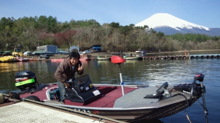 20140504-1-山中湖イガちゃんボート.JPG