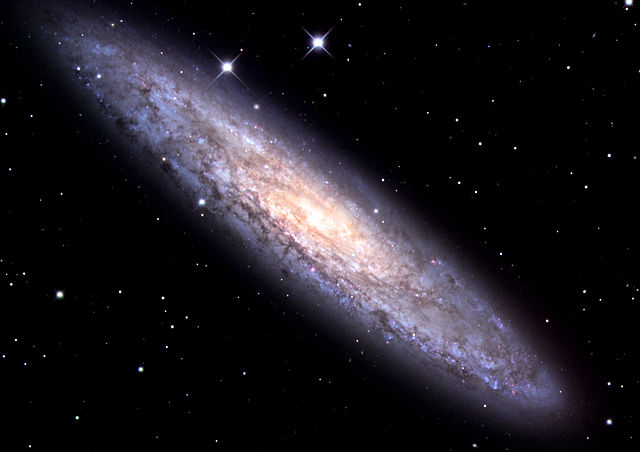 640px-NGC253_2014042417553614d.jpg