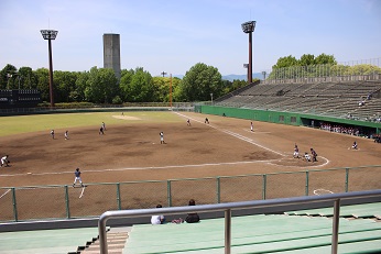 春日公園野球場